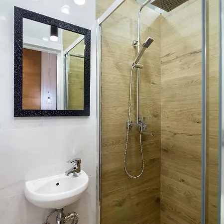 Leogrand Loft-studio On Tamanska 8 Apartment Lviv