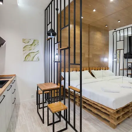 Leogrand Loft-studio On Tamanska 8 Apartment *
