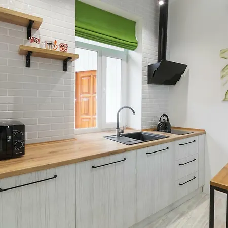 Leogrand Loft-studio On Tamanska 8 Apartment